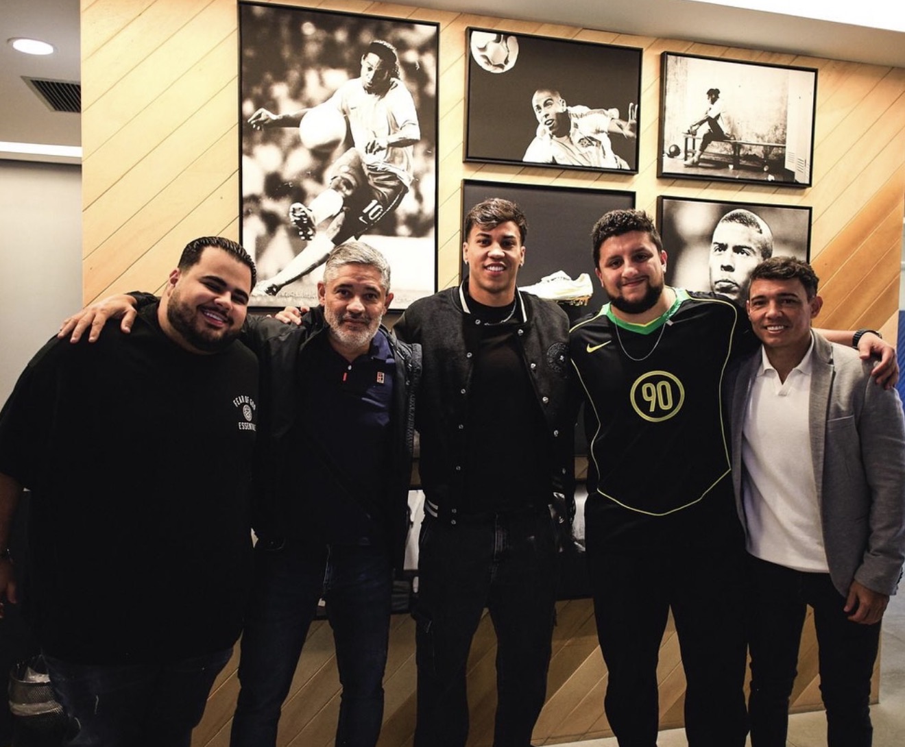 Kaio Jorge no showroom da Nike com a equipe Conceito Sports