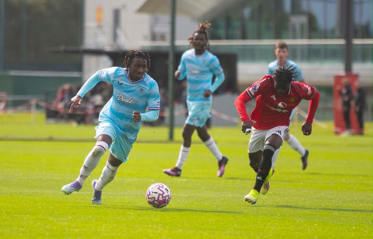 Fabio Só em partida contra o Manchester United
